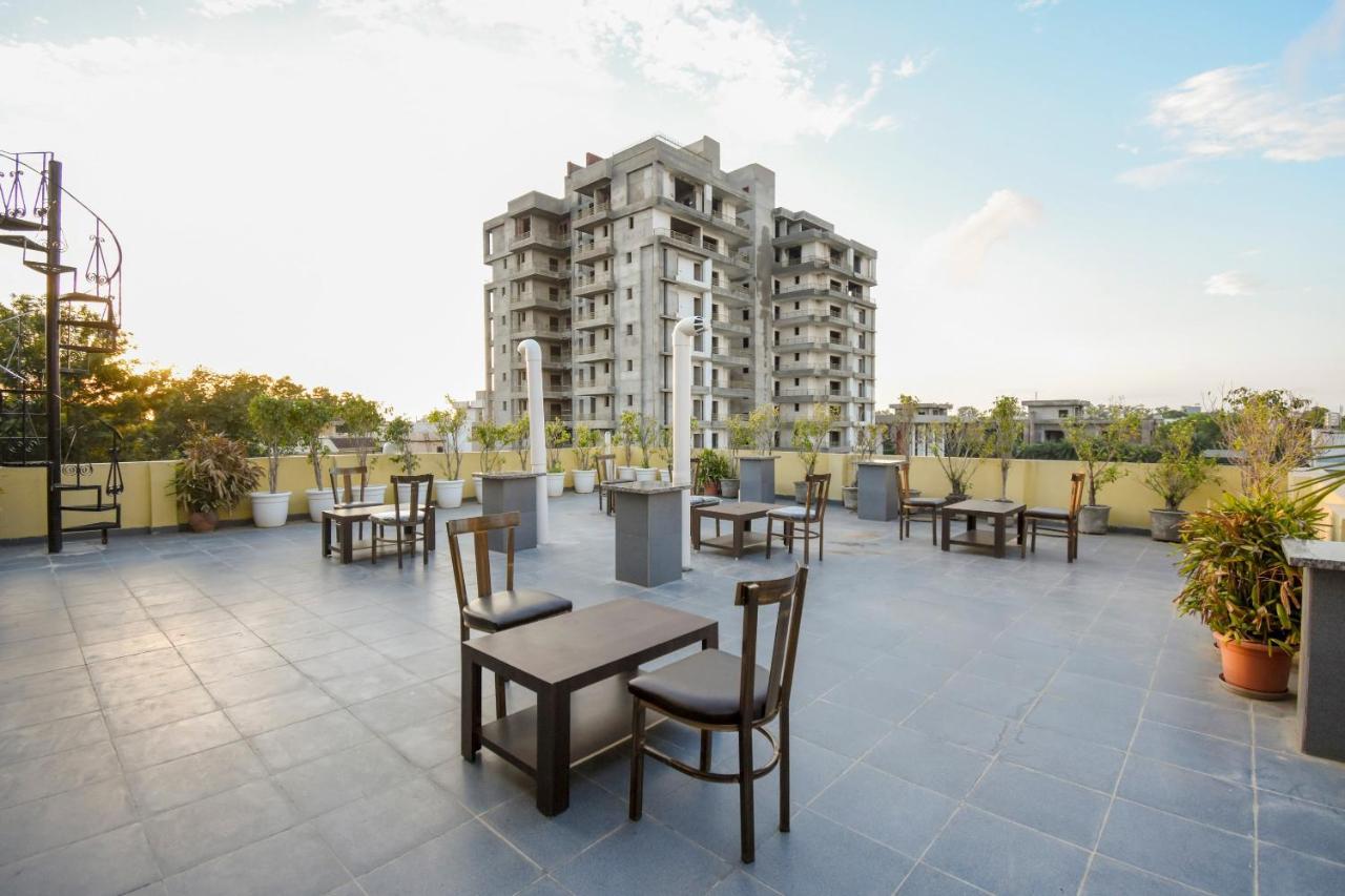 Hotel Oyo 75460 Sky High Residency Ludhiana Zewnętrze zdjęcie